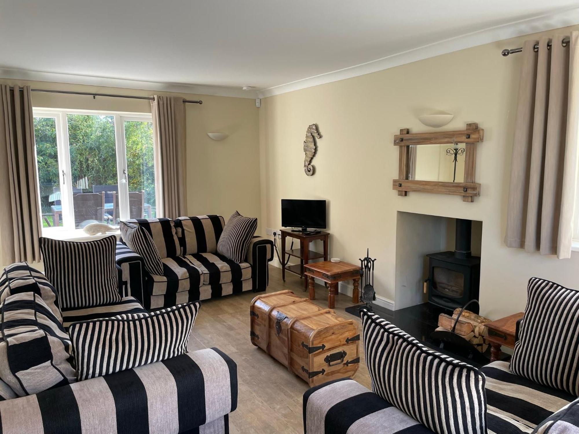 Saltkettle In Blakeney, Sleeping 12 In 5 Bedrooms Ngoại thất bức ảnh